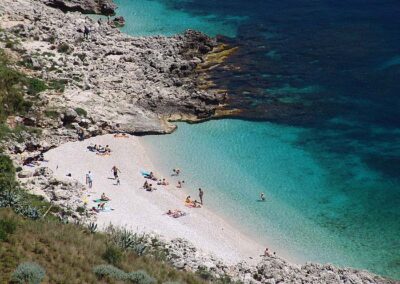 Spiaggia di Scopello nella riserva dello Zingaro