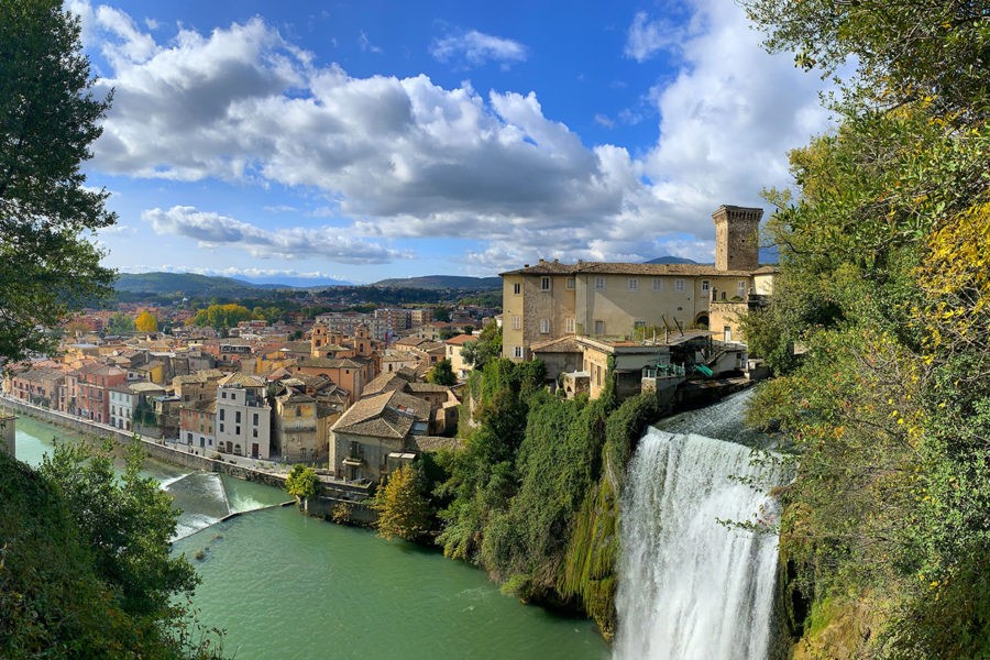 Il castello e la cascata di Isola del Liri